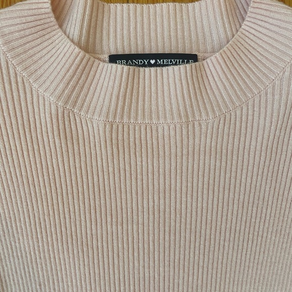 Brandy Melville Baby Pink Cropped Ribbed Sweater - Picture 7 of 9